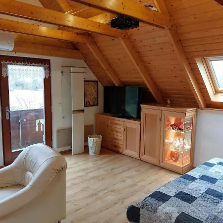 Zur Saaleaue Appartement *